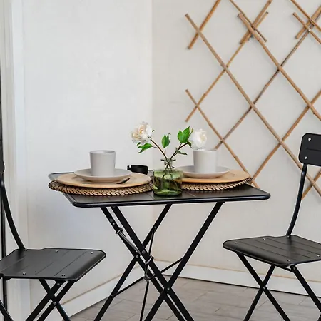 Mc Luxury With Free Parking In Poggiofranco דירה *