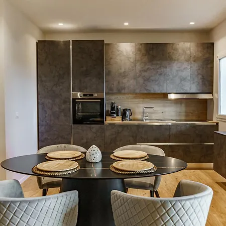 Mc Luxury With Free Parking In Poggiofranco Apartment *