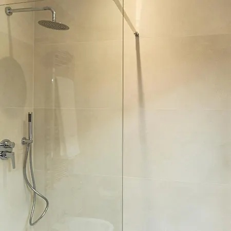 Apartment Mc Luxury With Free Parking In Poggiofranco *