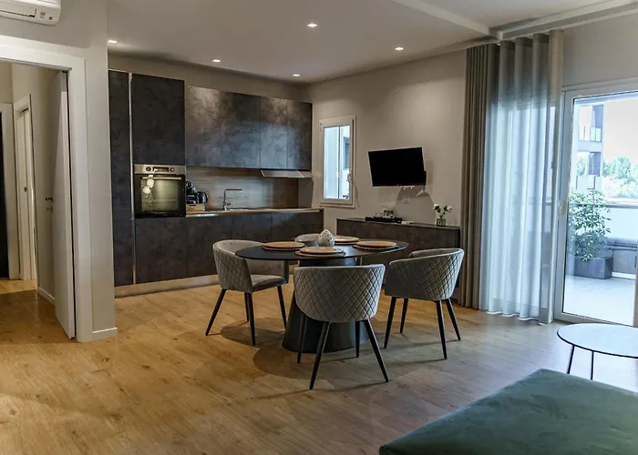 Mc Luxury With Free Parking In Poggiofranco Apartament