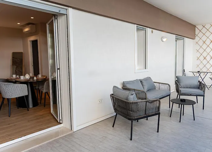 Apartament Mc Luxury With Free Parking In Poggiofranco